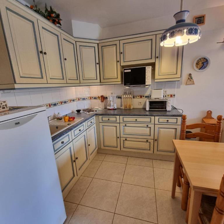 Apartamento con terraza y piscina a 300m de la playa - HISP-236-182 - Appartement - 14