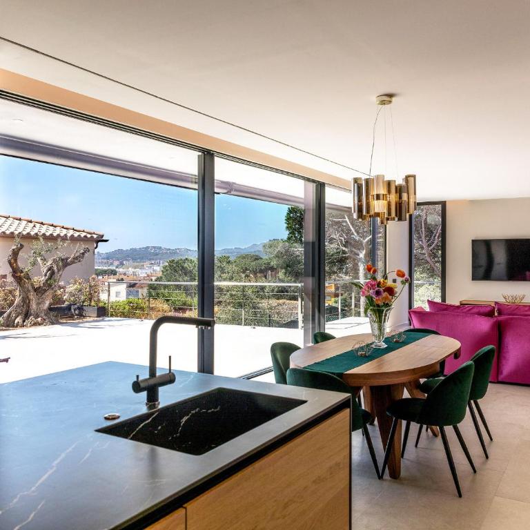 Costa Brava: Villa de lujo con piscina privada y eficiencia energética - ES-209-99 - Villa - 7