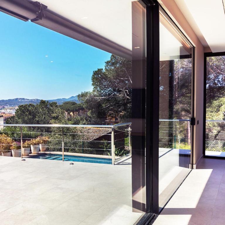 Costa Brava: Villa de lujo con piscina privada y eficiencia energética - ES-209-99 - Villa - 18