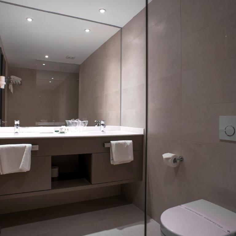 voco - Podgorica by IHG - Standard Room - 4