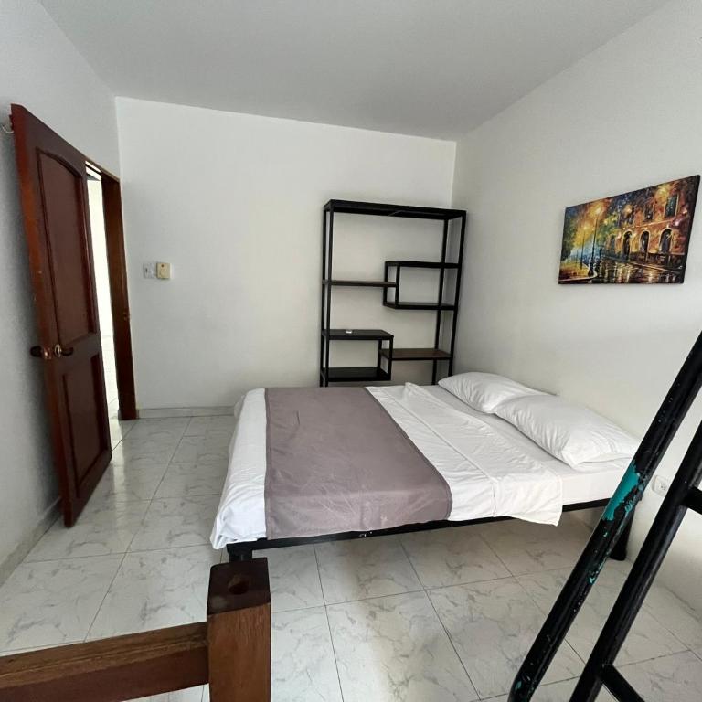 Apto con aire acondicionado cerca a la Universidad del Mag y Terminal - Two-Bedroom Apartment - 12