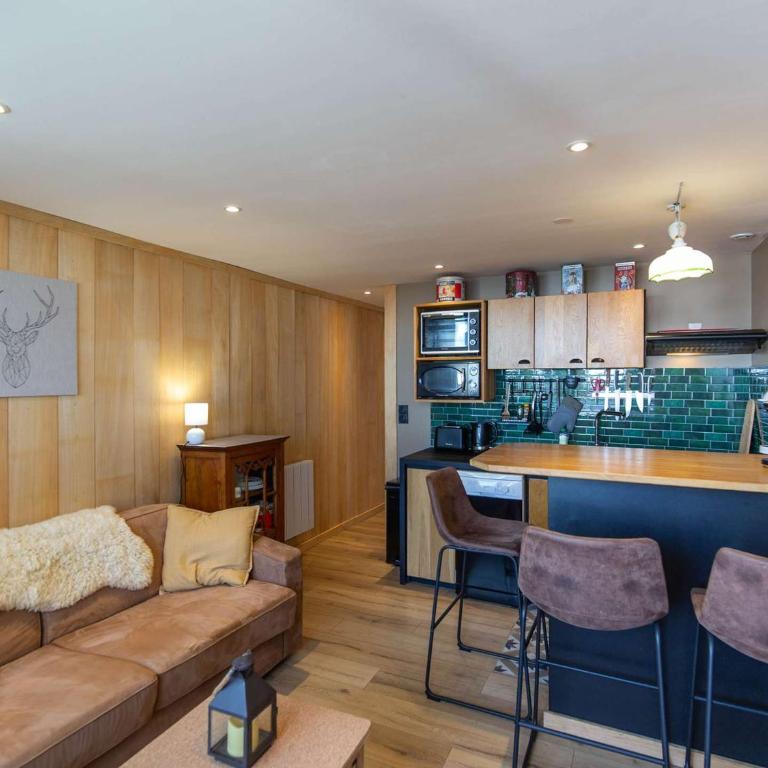 Charmant appartement 4 pers déco montagne proche pistes - FR-1-404-361 - Studio - 11
