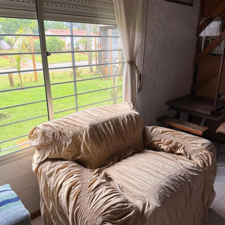 Mar 11 -ALOHA - Family Room - 25