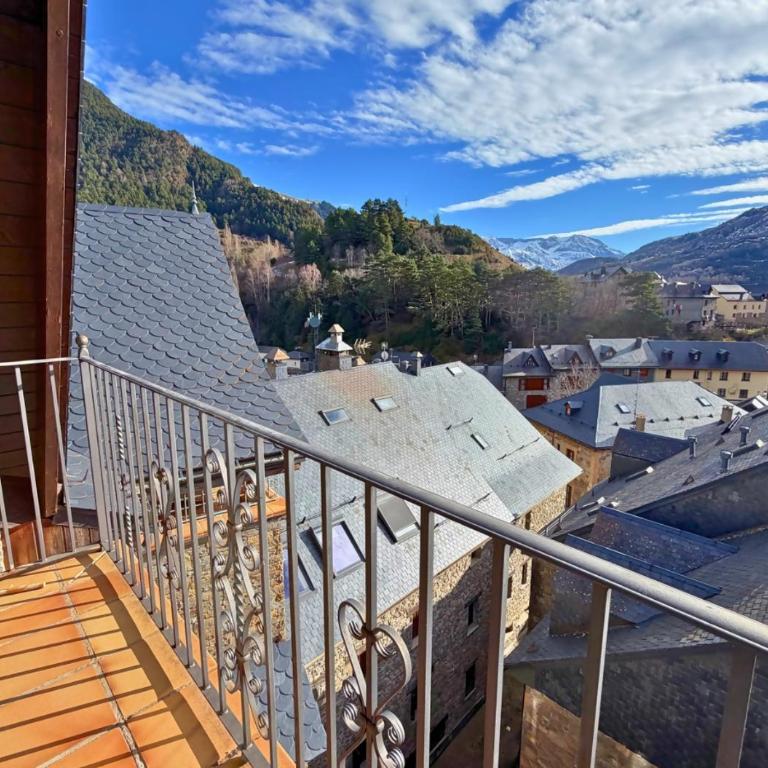 Ático Miraestrela: Dúplex con Vistas a Sallent - Apartment with Mountain View - 40