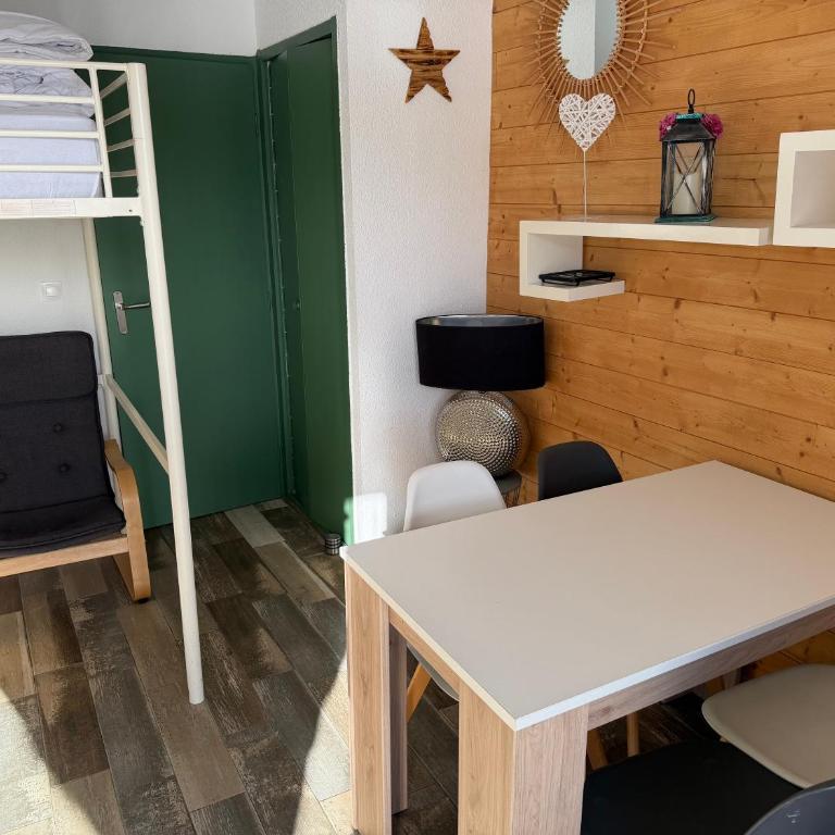 STUDIO LES JONQUILLES - One-Bedroom Apartment - 5