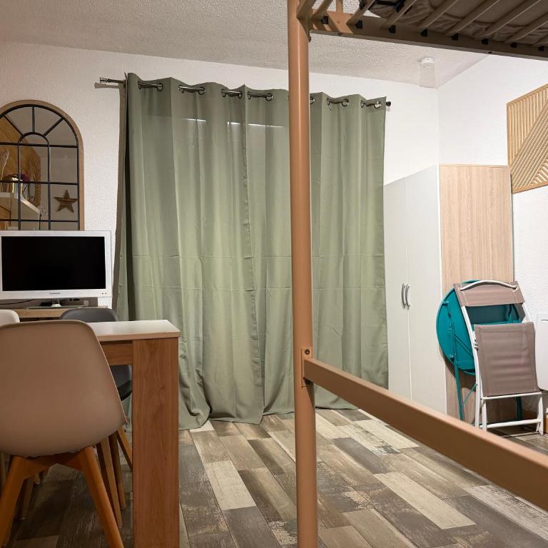 STUDIO LES JONQUILLES - One-Bedroom Apartment - 16