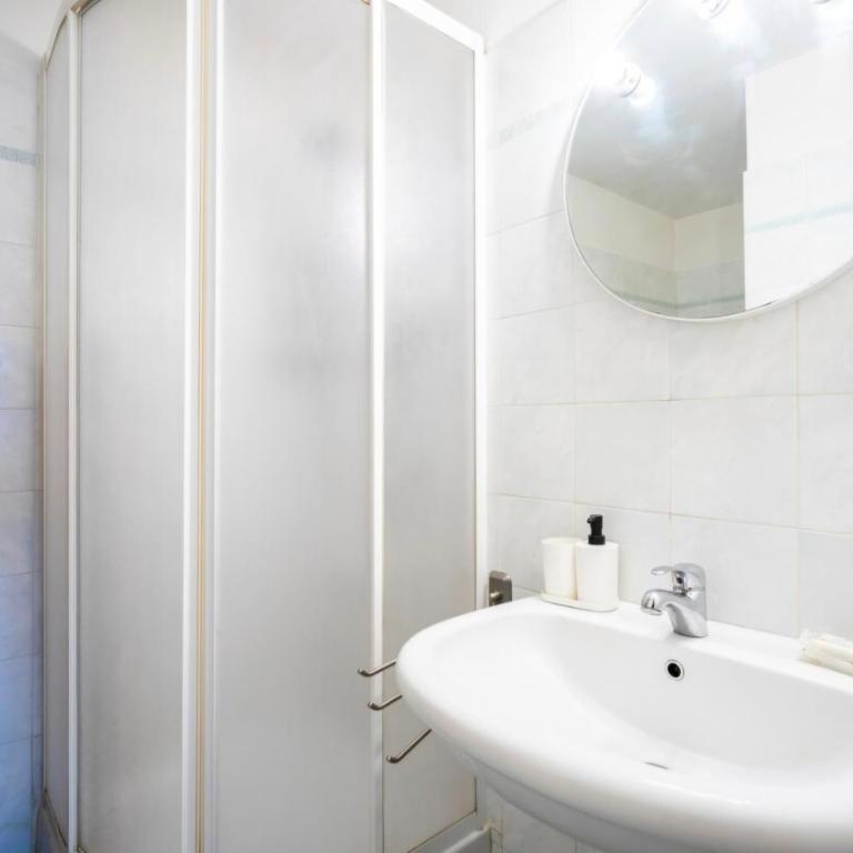 Holiday Home Firenze - La Dimora di Maggie - 5 minutes from the centre free parking - Appartamento con 1 Camera da Letto - 9