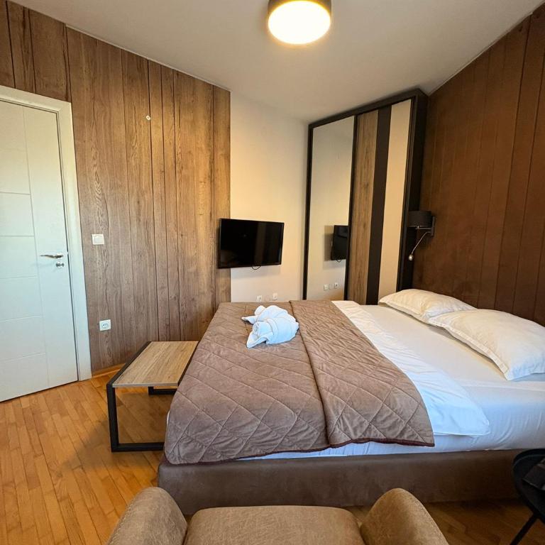 NAR Royalton Deluxe Apartment #74 Free Parking - One-Bedroom Apartment - 8