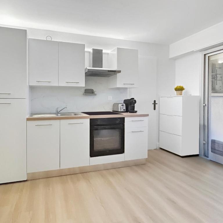 Bleu Azur T2, 4P, PK, AC, piscine terrasse, plage - Appartement 2 Chambres - 9