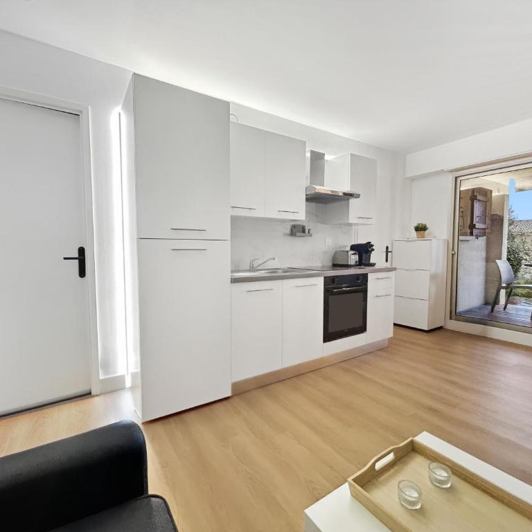 Bleu Azur T2, 4P, PK, AC, piscine terrasse, plage - Appartement 2 Chambres - 8