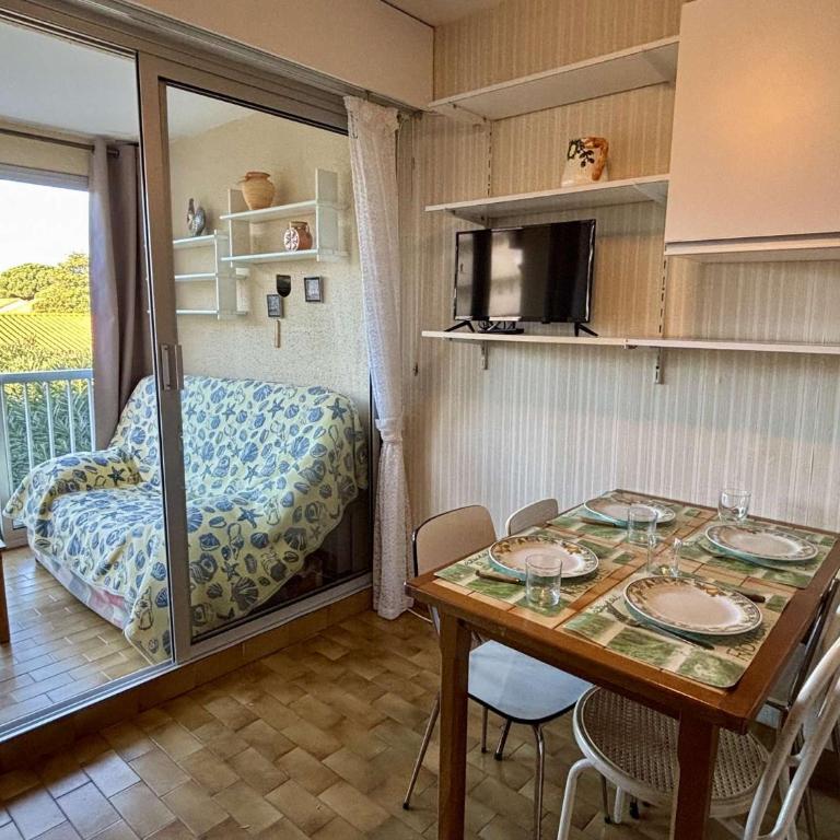 Appartement studio 2 couchages à 400m de la plage AR050-001 - Studio - 1