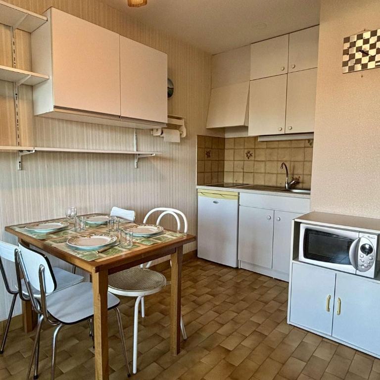 Appartement studio 2 couchages à 400m de la plage AR050-001 - Studio - 3