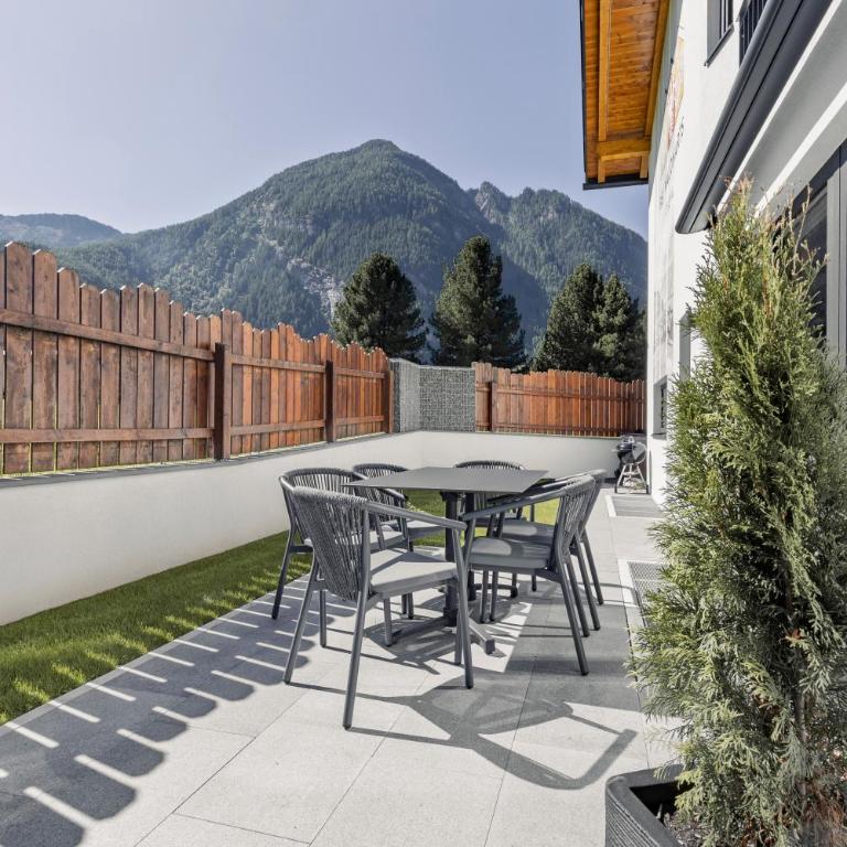 Chalet Waldhart - Ferienhaus mit 4 Zimmern - 4