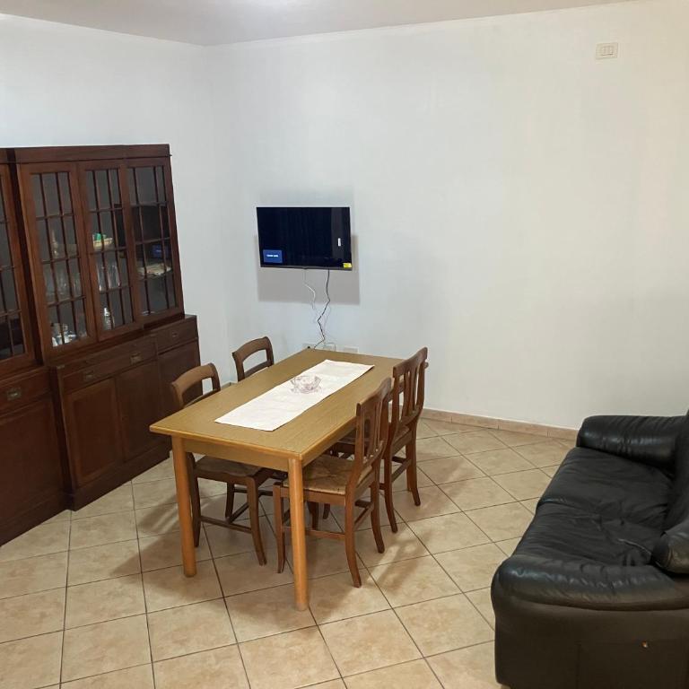 Casa Melis - Appartamento con 2 Camere da Letto e Vista Giardino - 1