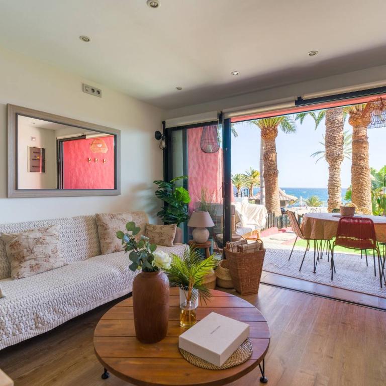 Blue Horizon Retreat - One-Bedroom Apartment - 1