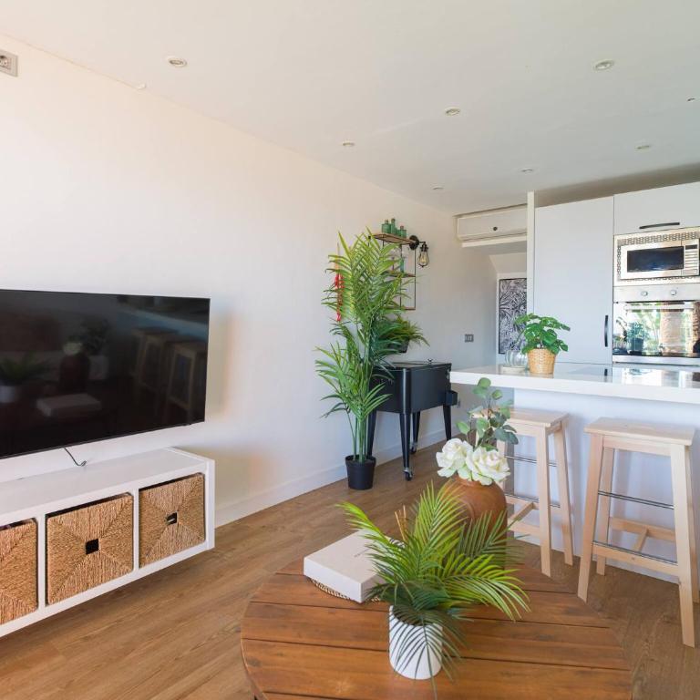 Blue Horizon Retreat - One-Bedroom Apartment - 11