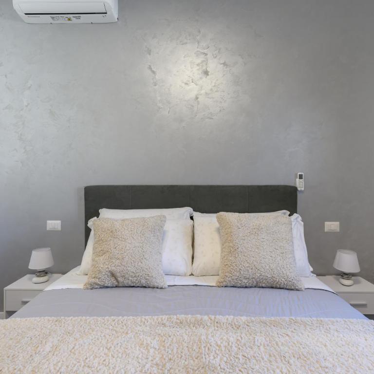 Silver Nest - 9 min to Airport - Free Netflix e Wi-Fi - Double Room with Private Bathroom - 2