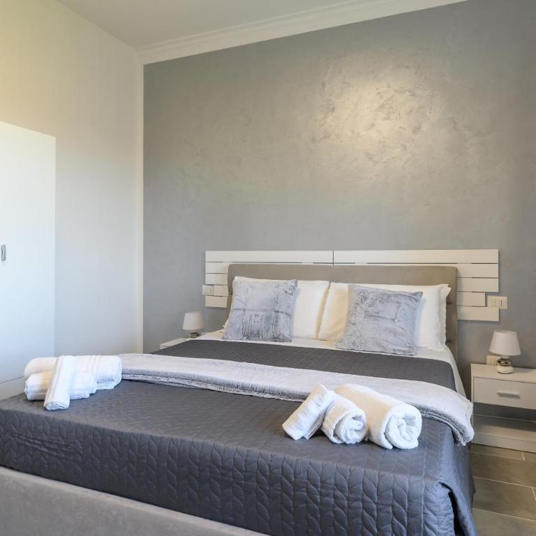 Silver Nest - 9 min to Airport - Free Netflix e Wi-Fi - Double Room with Private Bathroom - 1