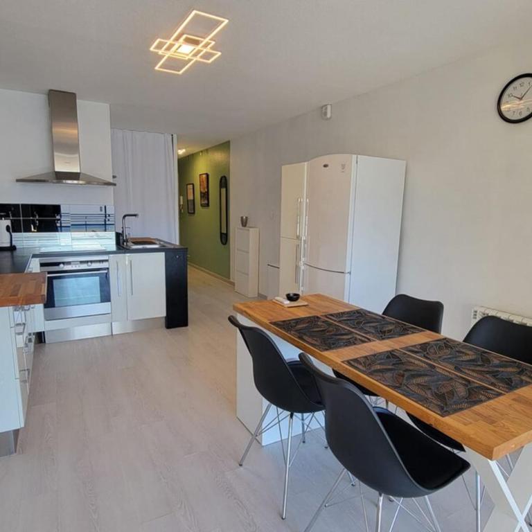 Tropical à 2 pas des plages avec WIFI - Appartement - 3