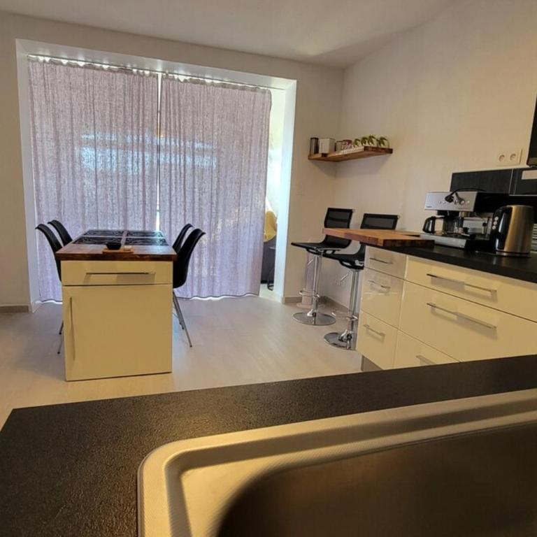 Tropical à 2 pas des plages avec WIFI - Appartement - 22