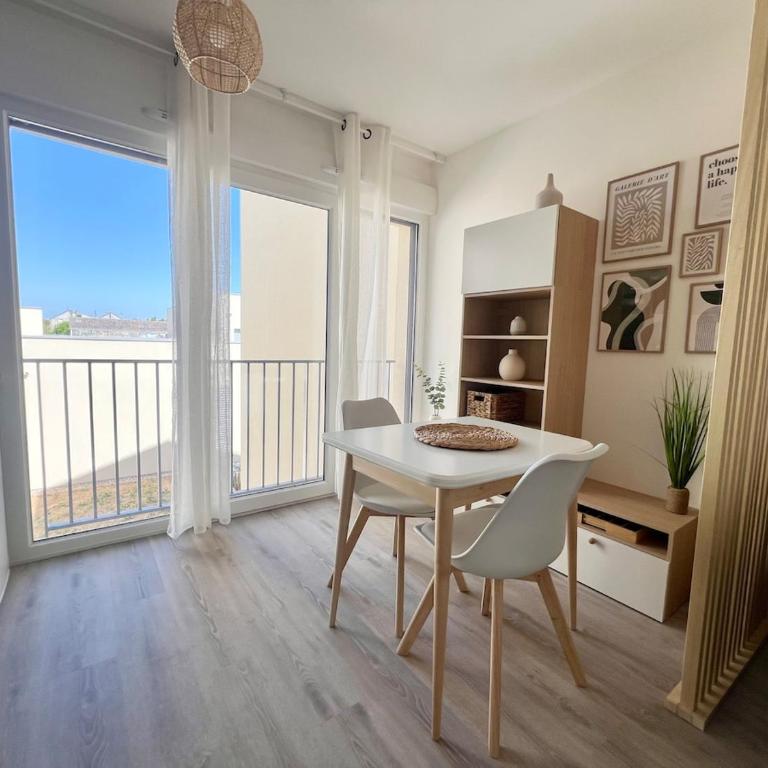Studio Design & Confort Proche Plages et Accès Ile de Ré - Parking & Wifi GRATUIT - Studio Supérieur - 17