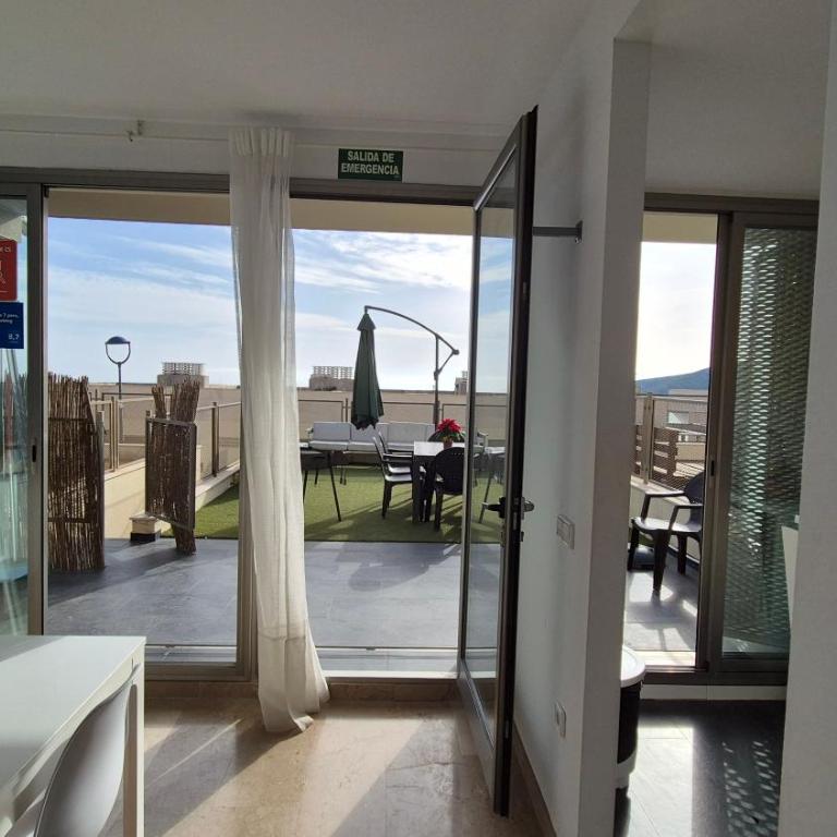Piscina, Barbacoa, Jardín privado, Adosado familiar 160 m, vistas al mar y montaña, 7 personas, wifi, mascotas - Casa Unifamiliar de 2 dormitorios - 90
