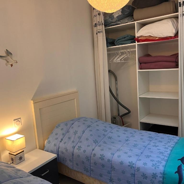 Le château - 2 à 4 pers - 300m de la plage de Tanchet - barbecue et bain de soleil - Haus mit 2 Schlafzimmern - 18
