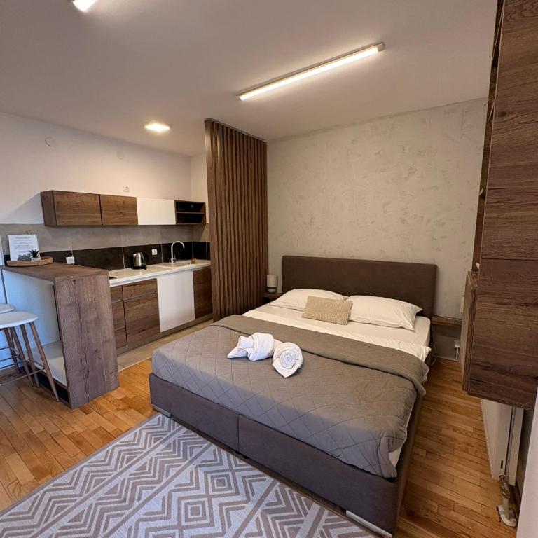 NAR Royalton Suite #65 Free Parking - Suite with Balcony - 4