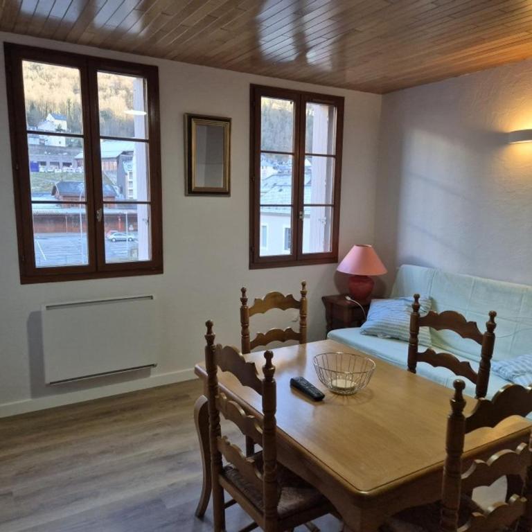 Appartement T2 à Cauterets avec Mezzanine et Casier à Ski - FR-1-234-343 - Appartement - 6