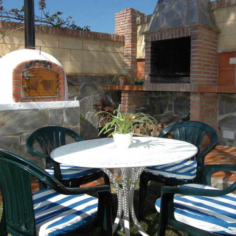 Villa Nerja 052 by Casitas Select - Villa - 4