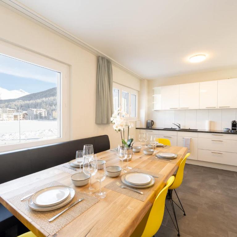 Charming Apartment in St Moritz - Apartment - 1