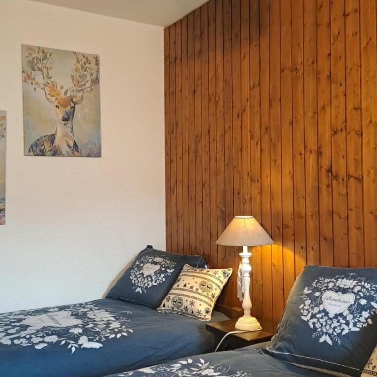 Super OFFRE à Viva Crans Montana - Appartement 2 Chambres avec Balcon et Terrasse - 7