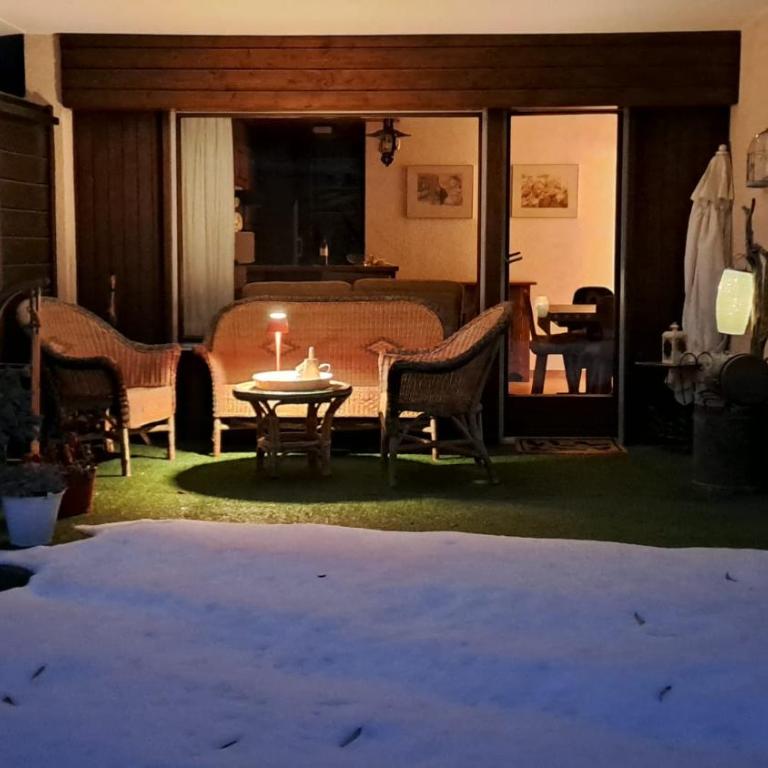 Super OFFRE à Viva Crans Montana - Appartement 2 Chambres avec Balcon et Terrasse - 17