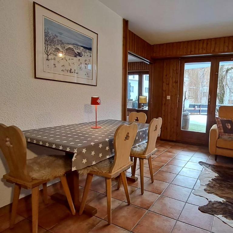 Super OFFRE à Viva Crans Montana - Appartement 2 Chambres avec Balcon et Terrasse - 10