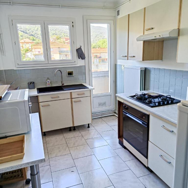 Appartement 2 Chambres avec Balcon, Garage et Parking - Proche des Thermes - Apartamento de 2 dormitorios - 7
