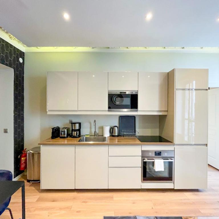 Urban Flat 61 - Pretty 3 Bedrooms in Center of Paris - Apartamento - 8