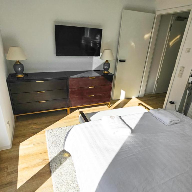 Beautiful new R apartment -15 min to Octoberfest - Apartamento con balcón - 18