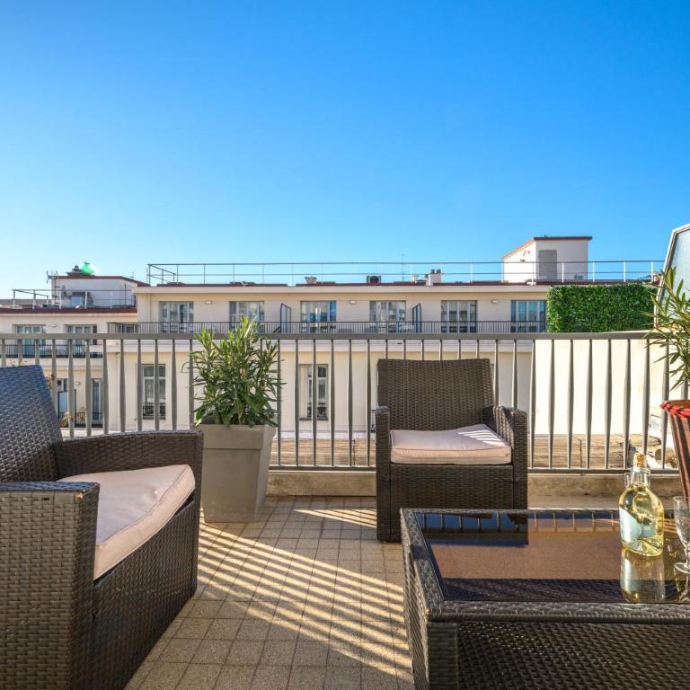 Terrasse ensoleillée sur les toits de Nice - Appartement 2 Chambres - 3