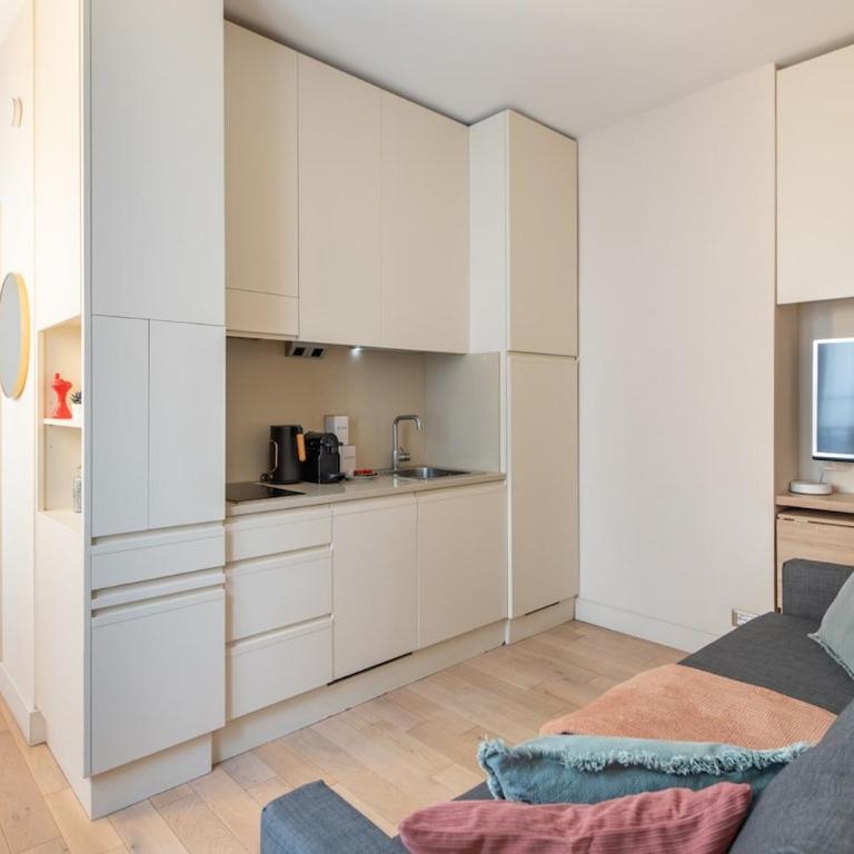 Elegant Parisian Stay - Steps to Opéra, Lafayette & Dining - Appartement 1 Chambre Deluxe - 2