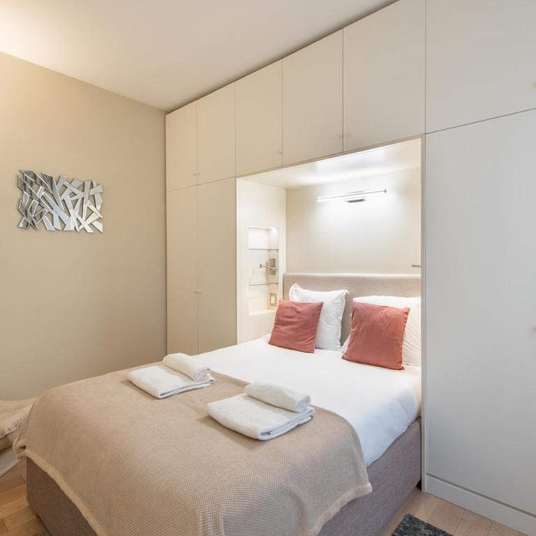 Elegant Parisian Stay - Steps to Opéra, Lafayette & Dining - Appartement 1 Chambre Deluxe - 3