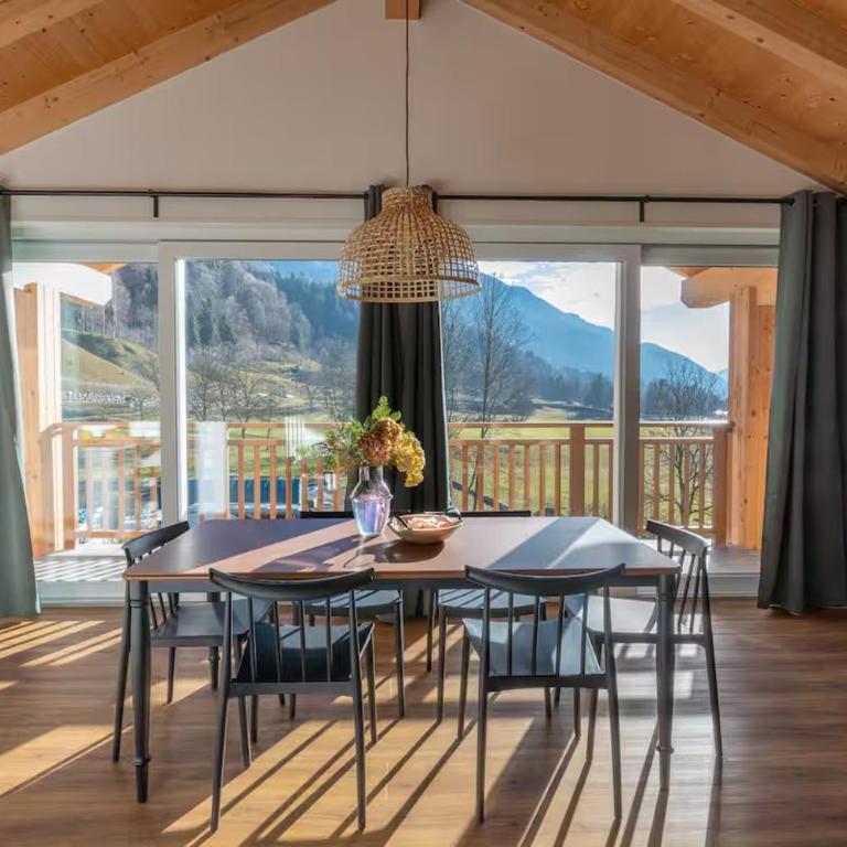 iFlat Pinzolo Penthouse Apartment Volpe - Apartment mit 2 Schlafzimmern und Balkon - 1