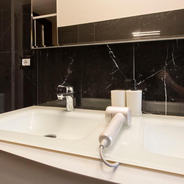 Good Vibes 3BDR at the Vatican - Appartamento con 3 Camere da Letto e con Balcone - 42