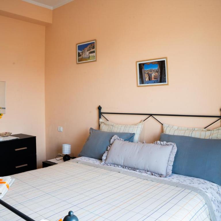 La Playa di Ponente - Three-Bedroom Apartment - 12