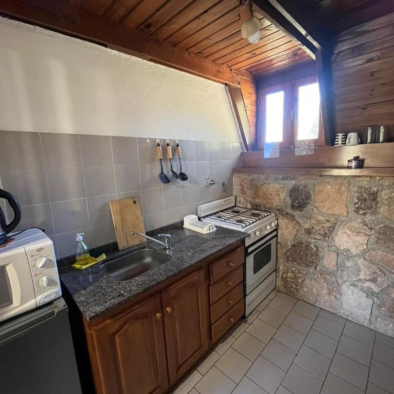 Village - Habitación Triple con vistas al jardín - 4