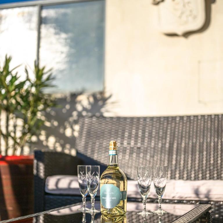 Terrasse ensoleillée sur les toits de Nice - Appartement 2 Chambres - 7