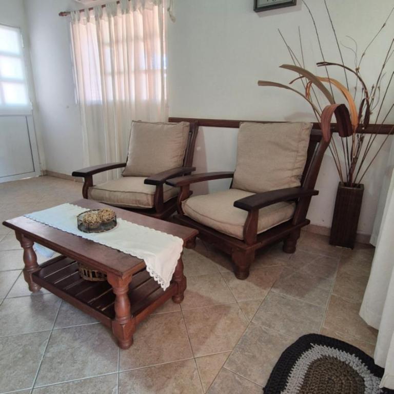 Ayres de Colon - Three-Bedroom House - 16
