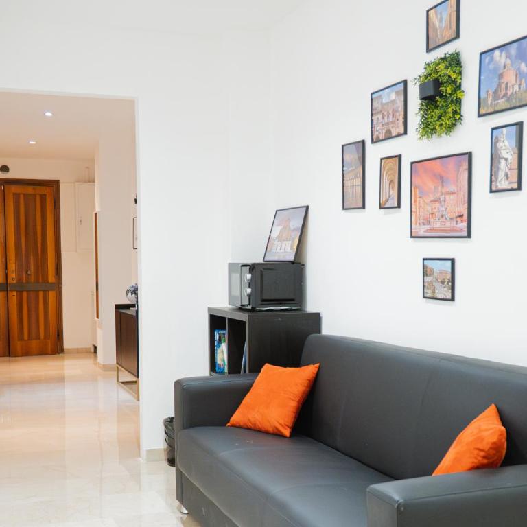 MADE in BO - Rooms - Camera Tripla con Balcone - 1