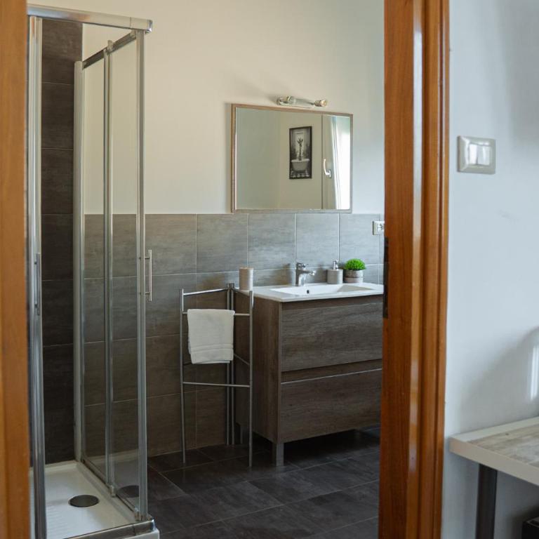 MADE in BO - Rooms - Camera Tripla Deluxe - 13