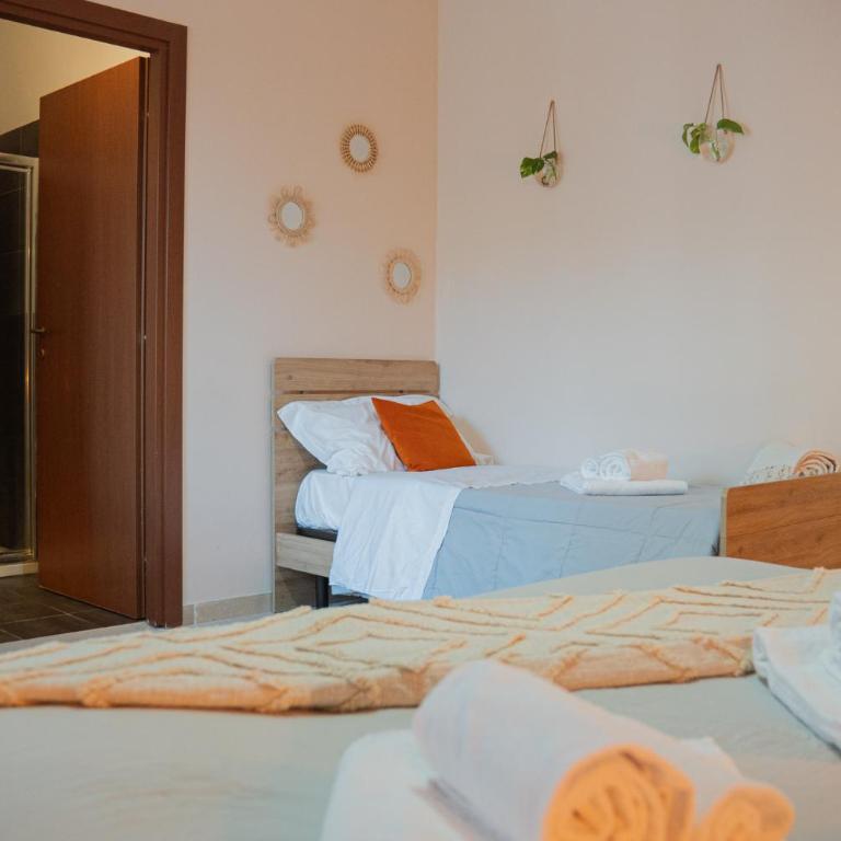 MADE in BO - Rooms - Camera Tripla con Balcone - 23