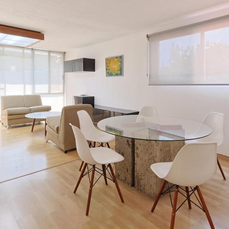 Apartment with great location - One-Bedroom Apartment - 10